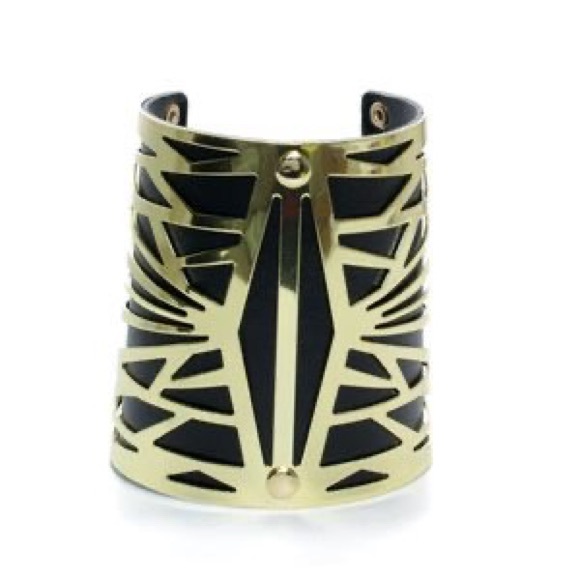 Vintage Golden Runway Model Fashion Cuff - Picture 1 of 3